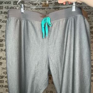 Figs | women nwt gray scrub pants straight leg
